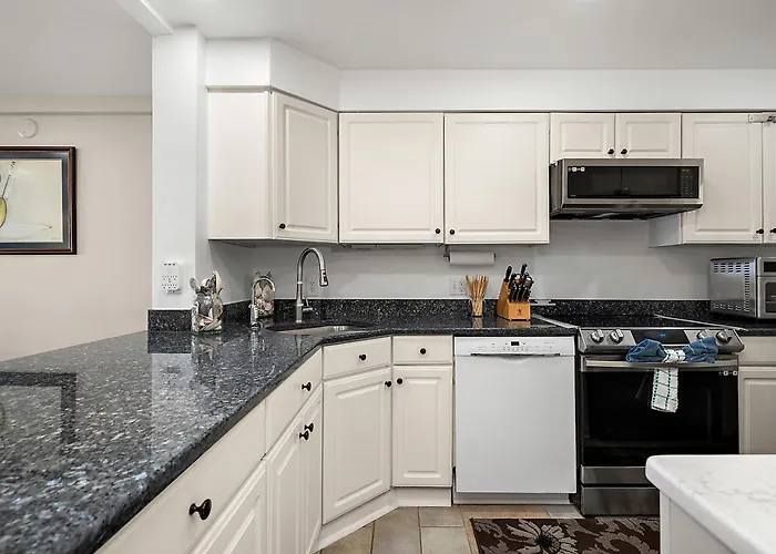 Towers-direct Ocean Front Views From Your Private Balcony And Renovated ! Ferienhaus Ocean Stadt