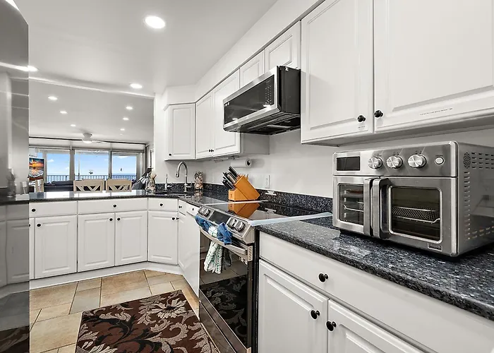 Towers-direct Ocean Front Views From Your Private Balcony And Renovated ! Ocean Stadt
