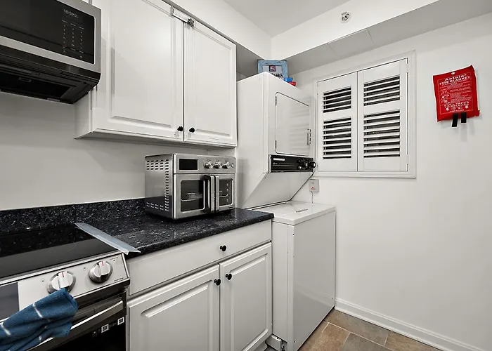 Towers-direct Ocean Front Views From Your Private Balcony And Renovated ! Ocean Stadt