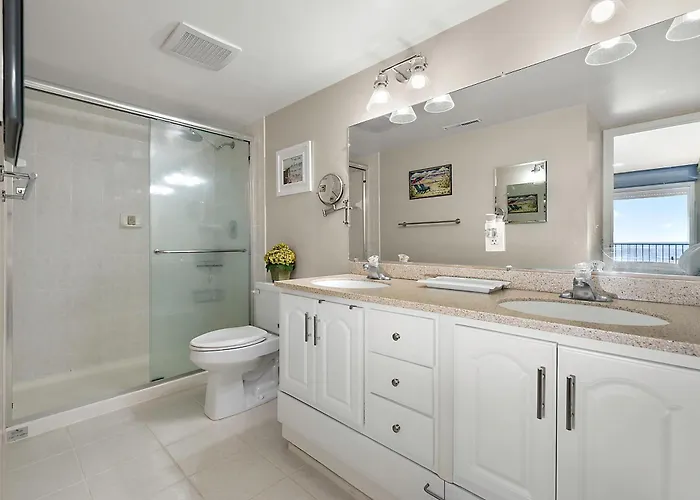 Towers-direct Ocean Front Views From Your Private Balcony And Renovated ! Ferienhaus *