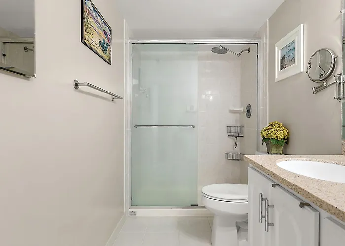 Towers-direct Ocean Front Views From Your Private Balcony And Renovated ! Ferienhaus