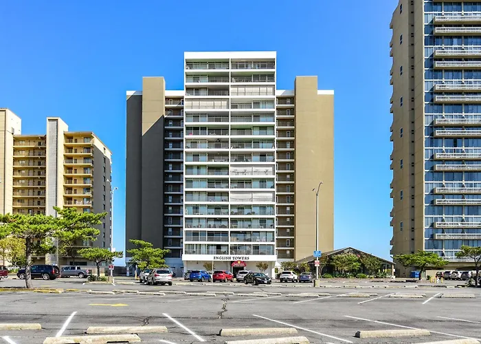 Towers-direct Ocean Front Views From Your Private Balcony And Renovated ! * Ocean Stadt